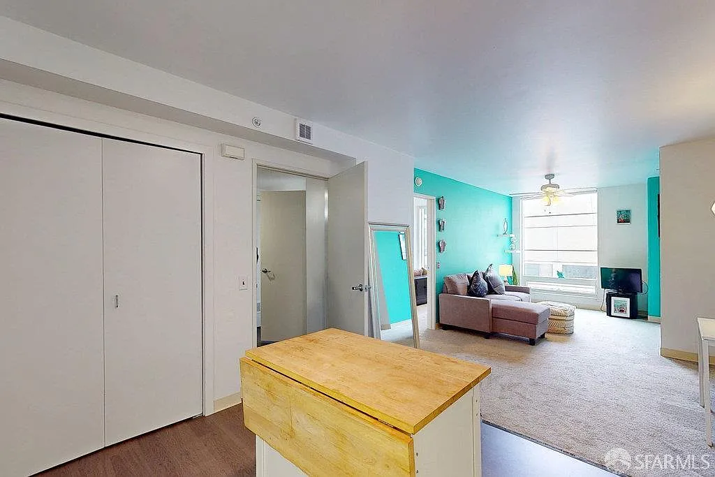 1400 Mission St APT 709 - Photo 7