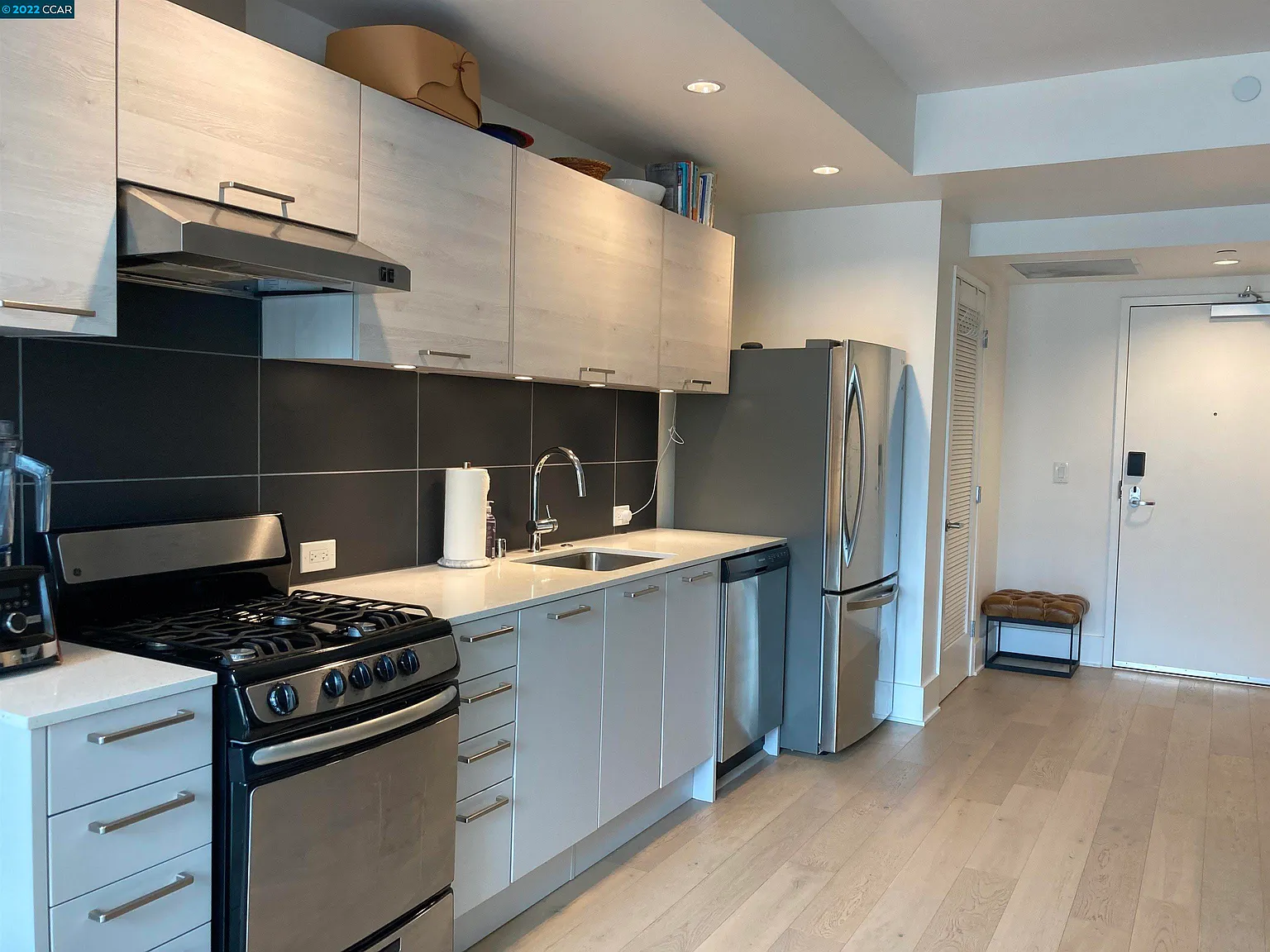 1075 Market St Unit 206 - Photo 5