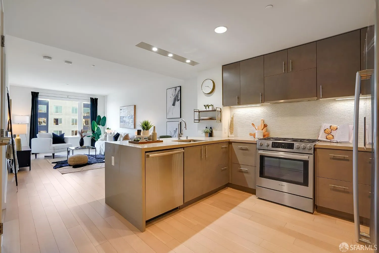 52 Innes Ct APT 305 - Photo 1