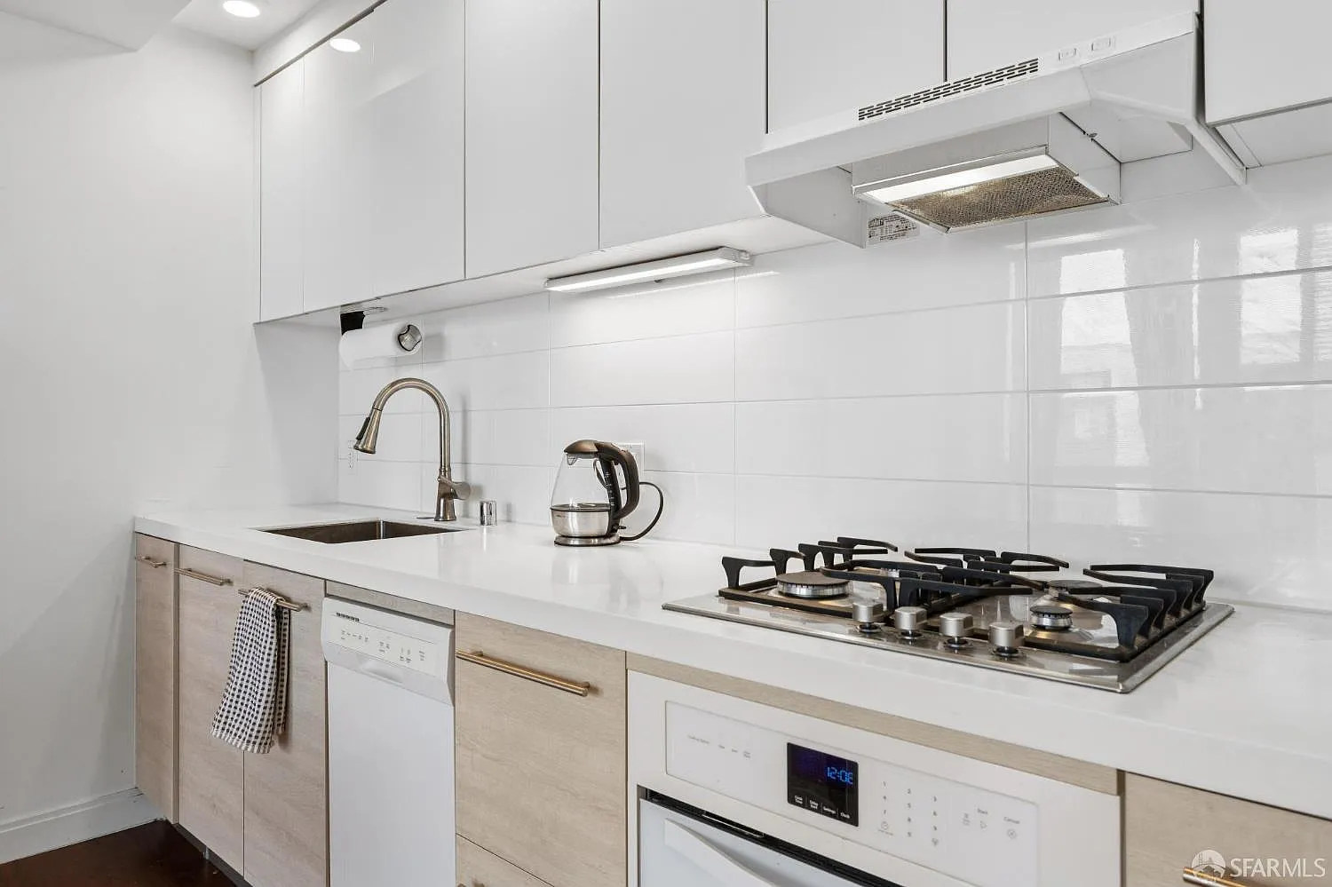 555 Fulton St Suite 209 - Photo 3
