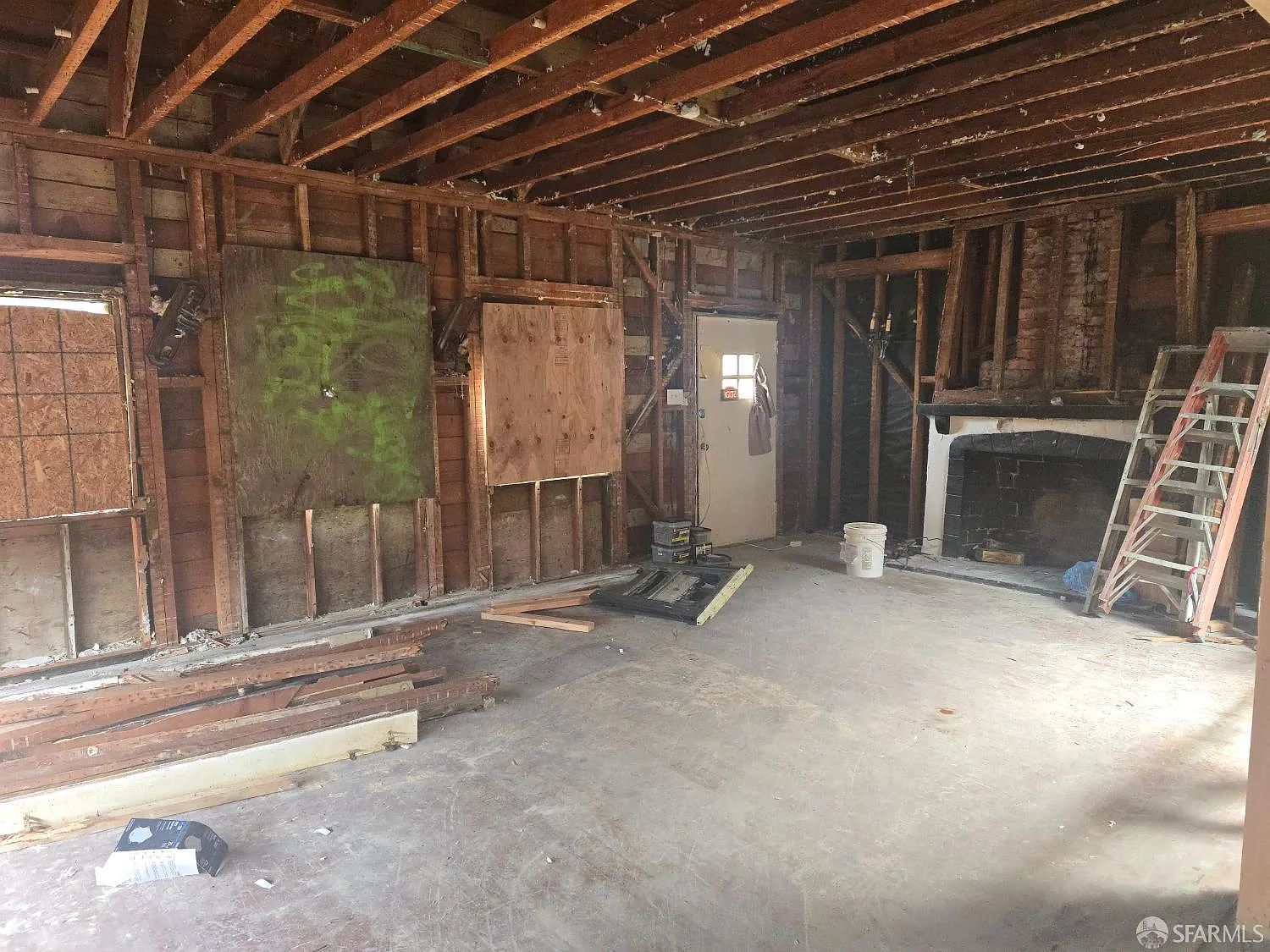 353 Rivera St - Photo 10
