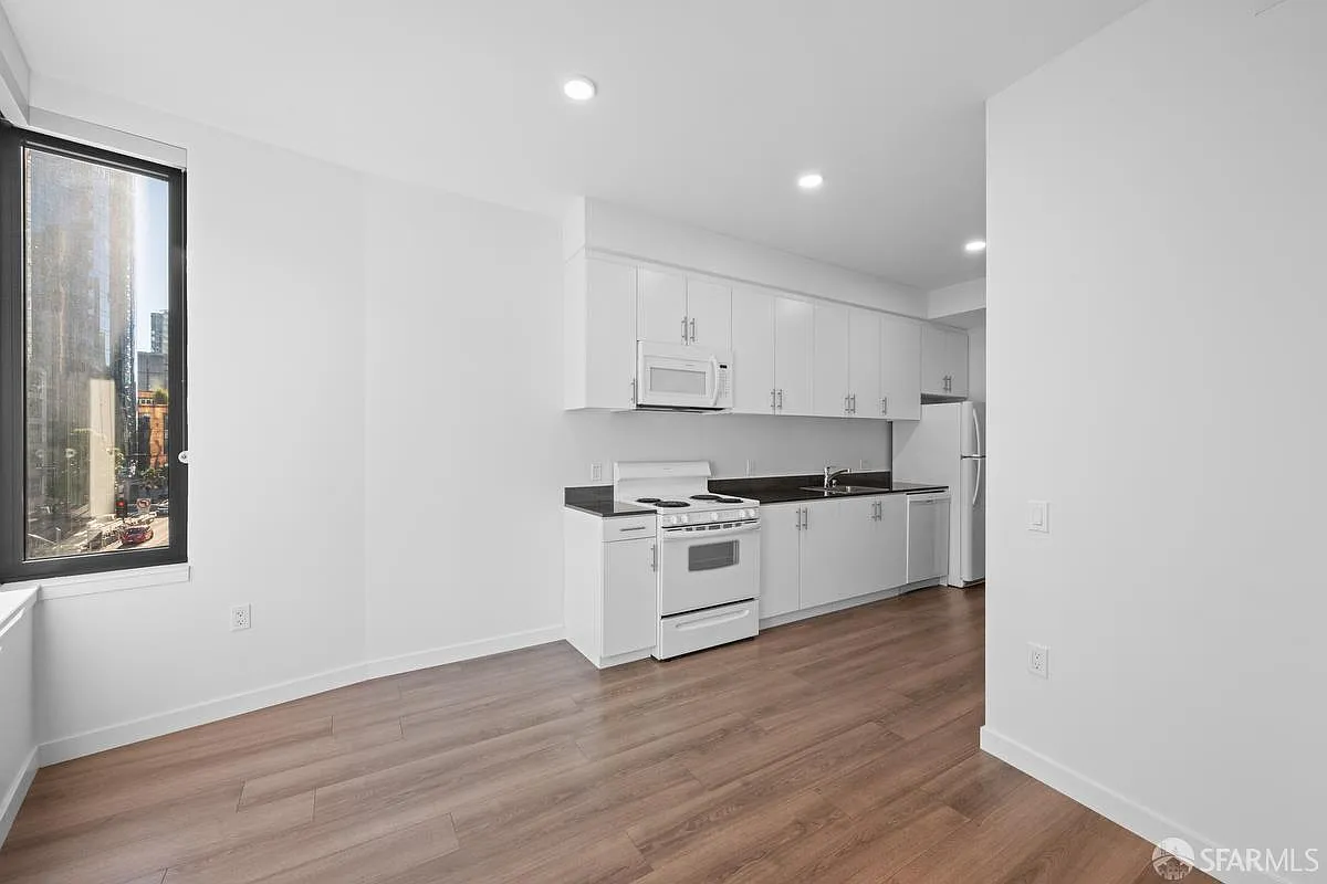 285 Main St Unit 409 - Photo 4