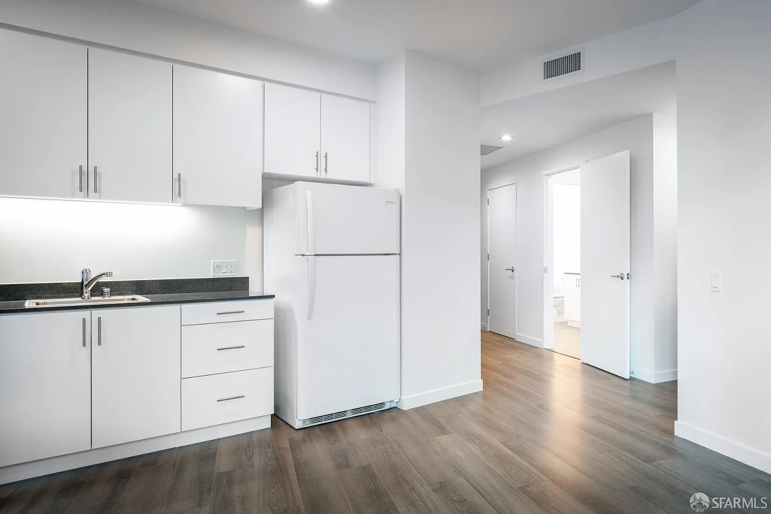 285 Main St #202 - Photo 7