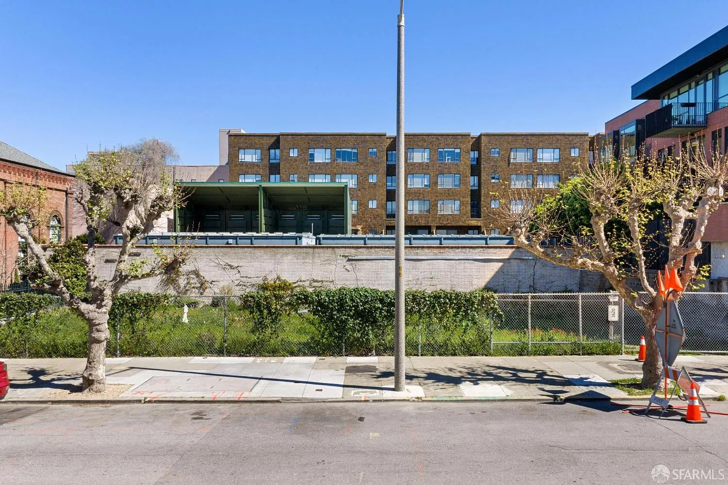 3620 Buchanan St - Photo 3