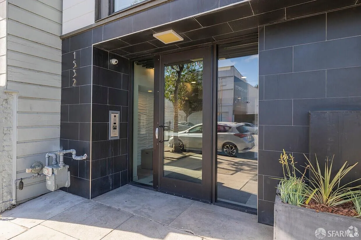 1532 Howard St - Photo 11
