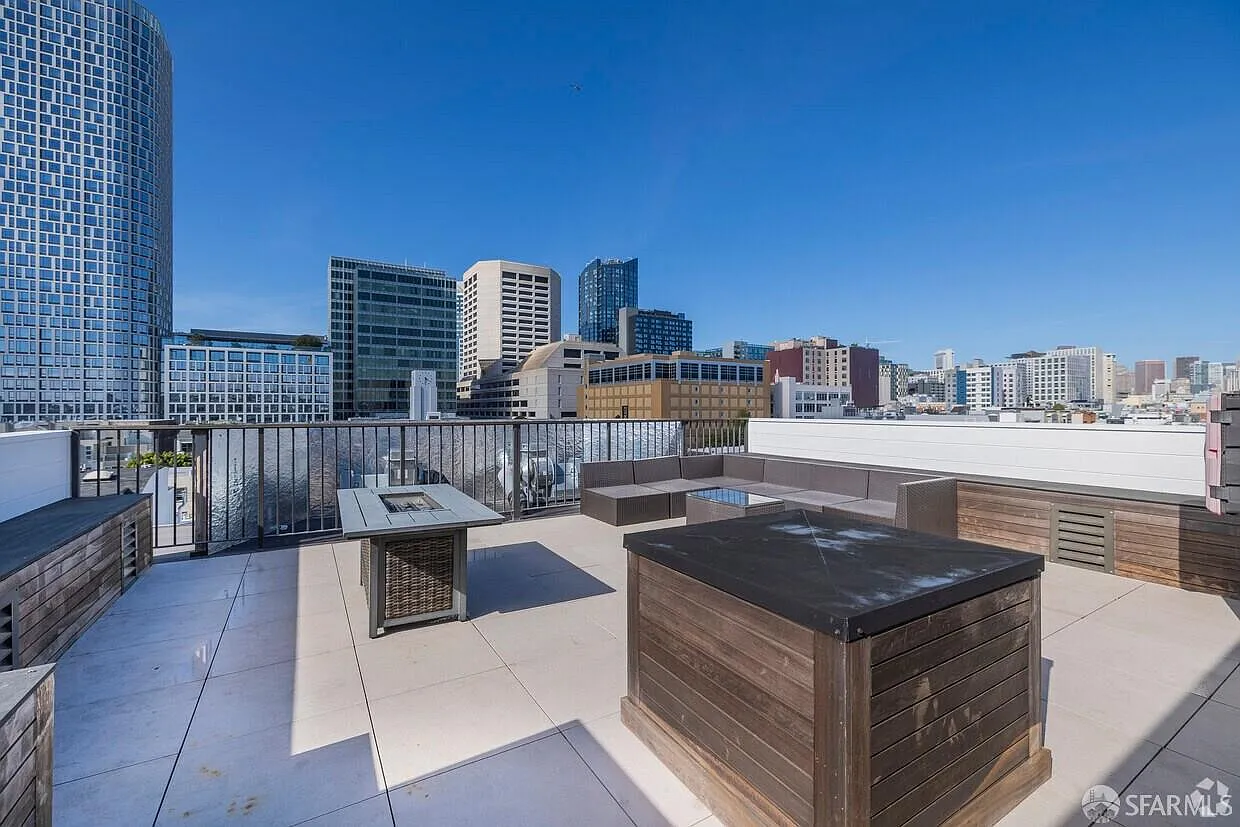 1532 Howard St - Photo 8