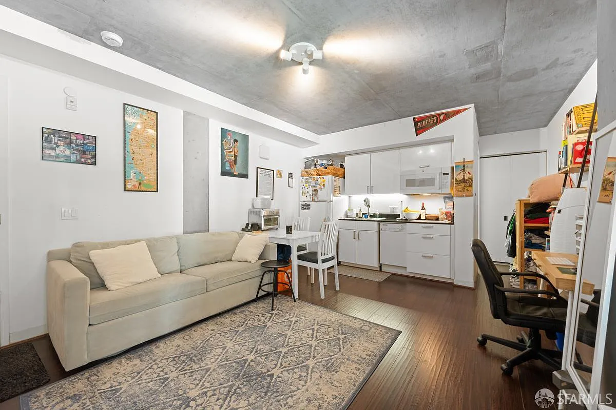 8 Octavia Blvd #407 - Photo 3