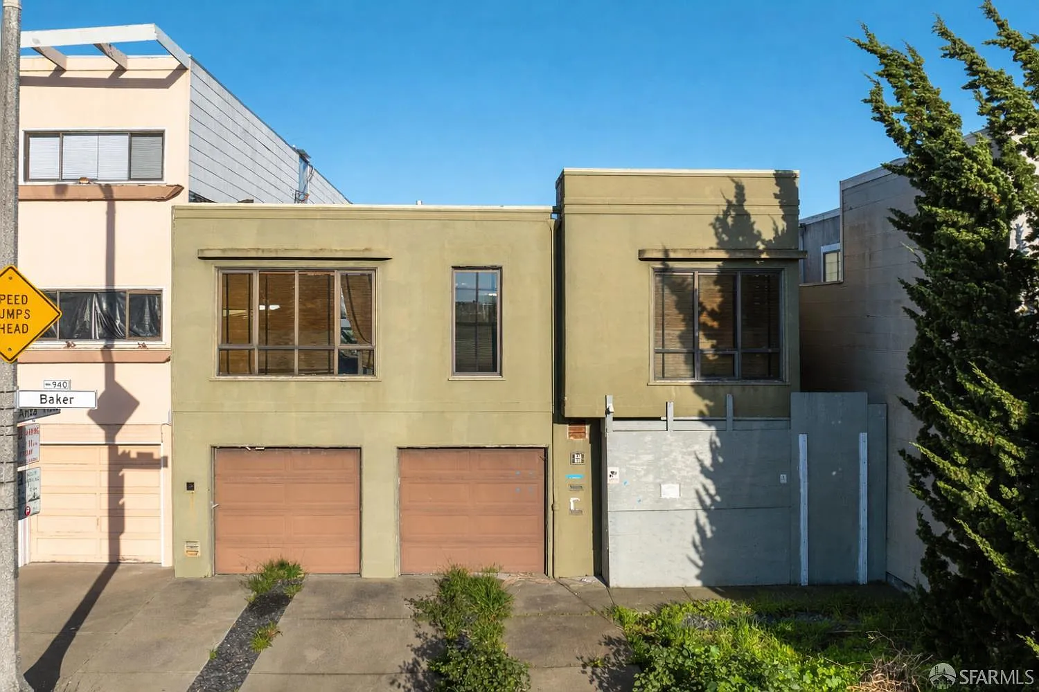 930 Baker St - Photo 3