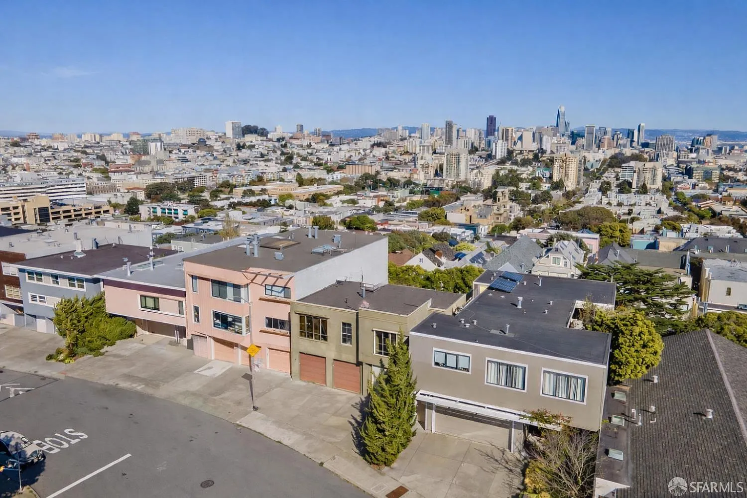 930 Baker St - Photo 4