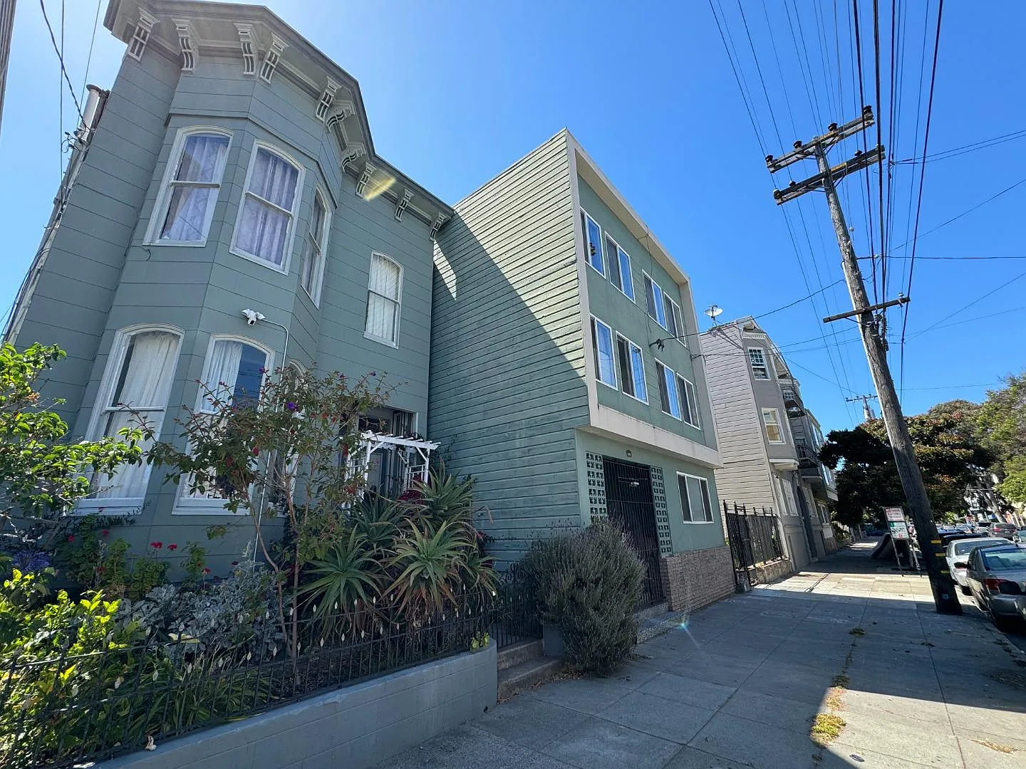 370 Bartlett St APT 3 - Photo 2
