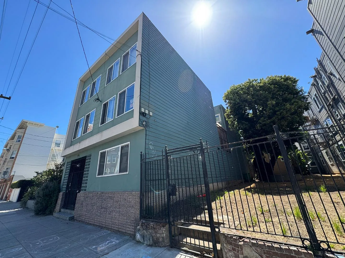 370 Bartlett St APT 3 - Photo 3