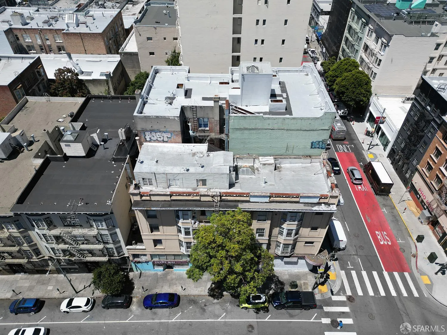 545-555 Hyde St - Photo 3