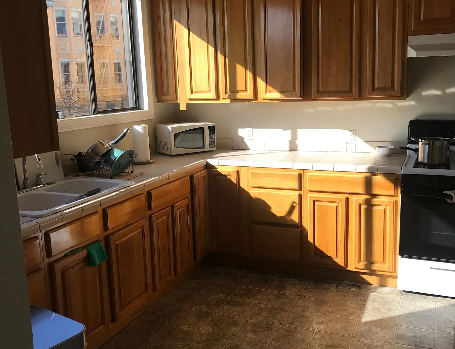 1294 Guerrero St - Photo 6