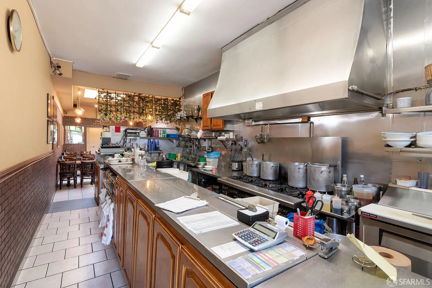 645 Clement St - Photo 4