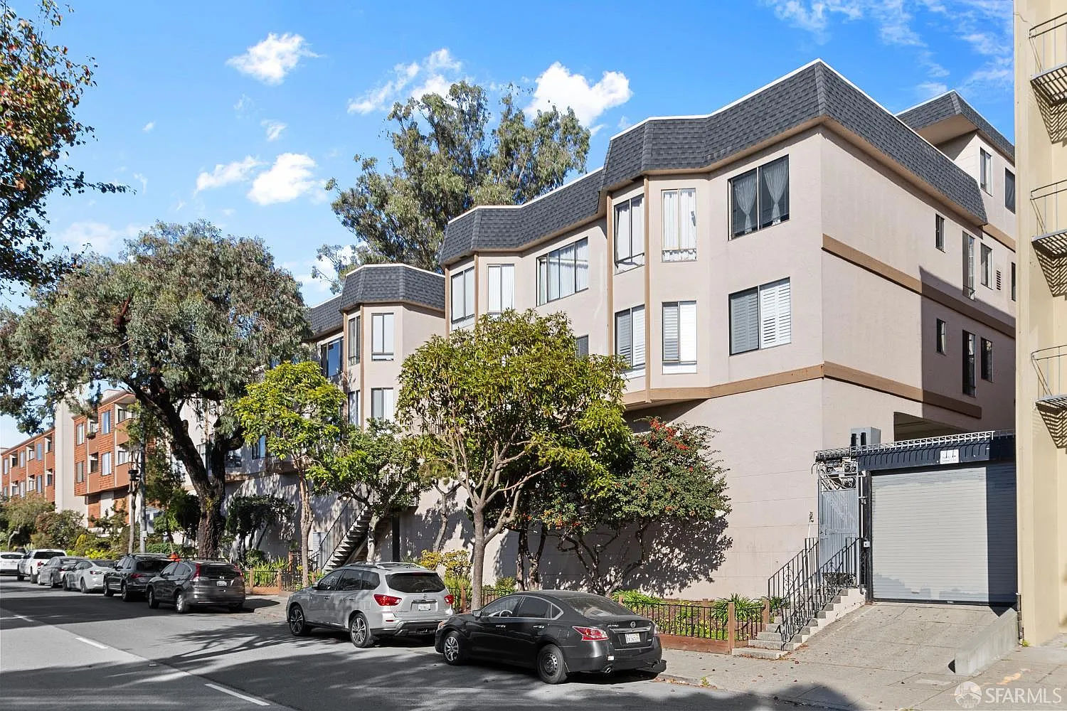 370 Monterey Blvd APT 313 - Photo 3