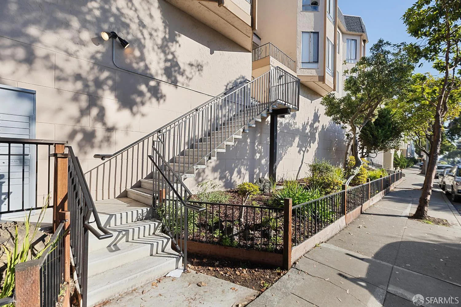 370 Monterey Blvd APT 313 - Photo 4