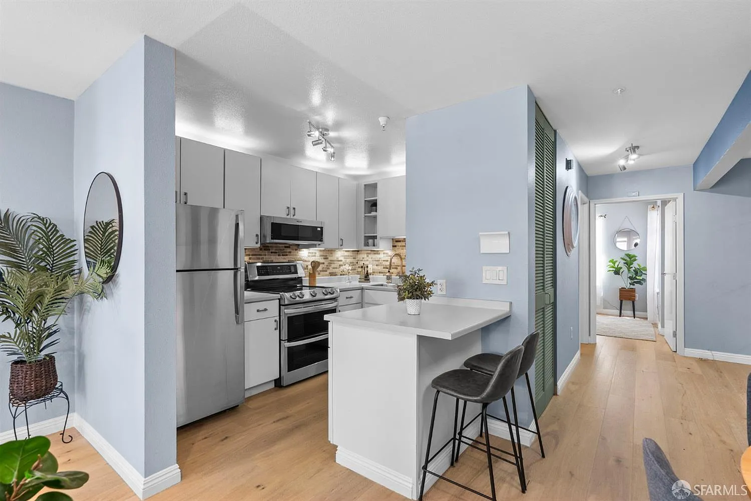 1235 McAllister St APT 222 - Photo 1