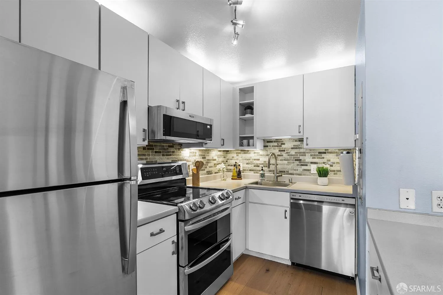 1235 McAllister St APT 222 - Photo 12