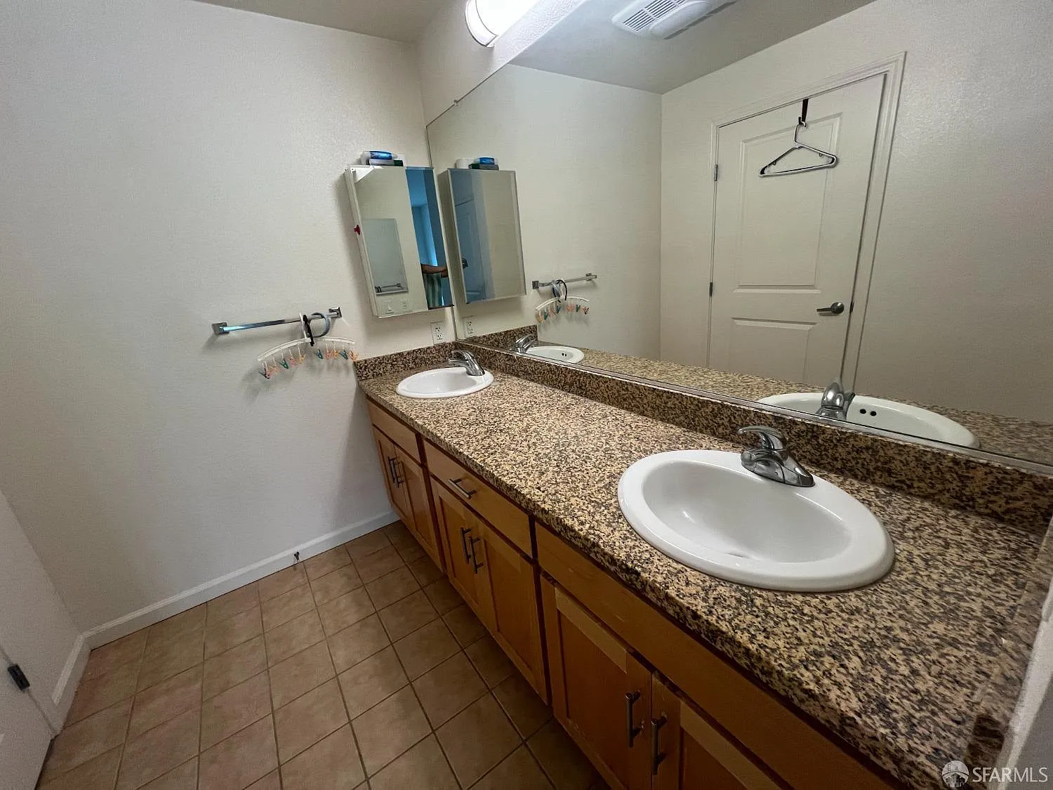 301 Crescent Ct APT 3214 - Photo 3