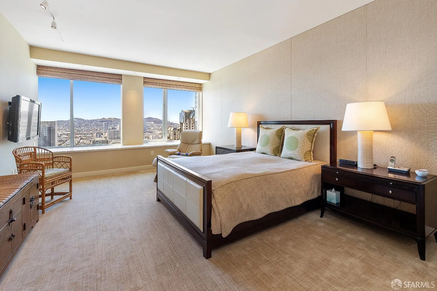 188 Minna St APT 34D - Photo 4