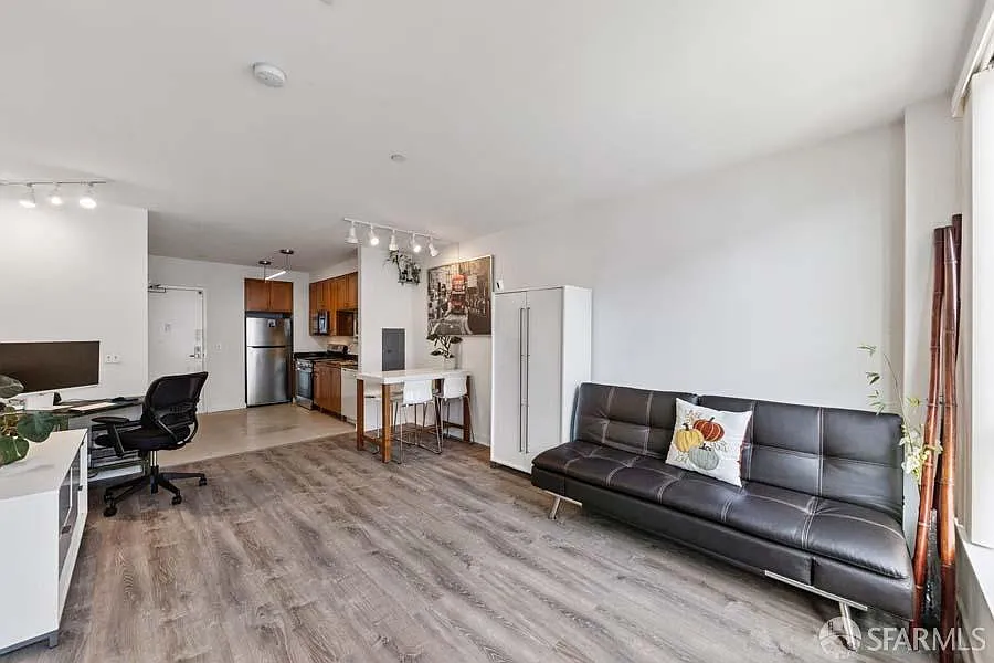 888 7th St Unit 330 - Photo 1