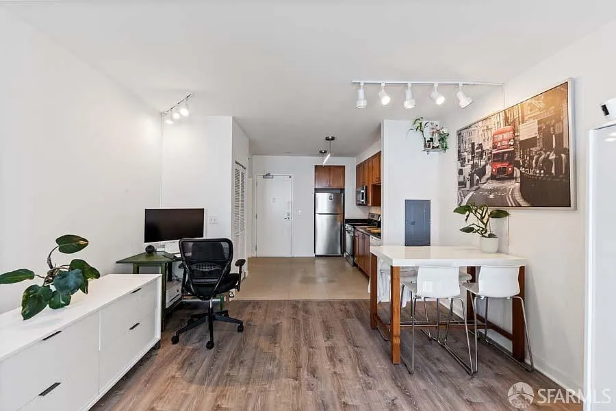 888 7th St Unit 330 - Photo 2