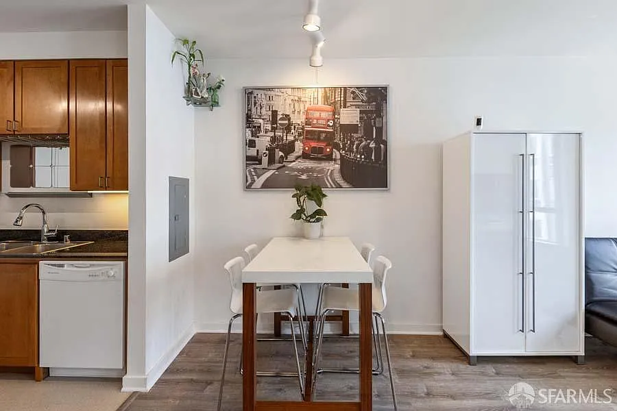 888 7th St Unit 330 - Photo 8
