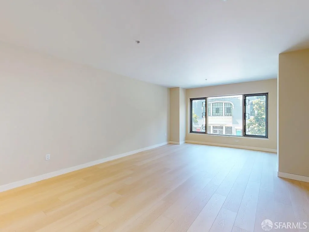 55 Page St APT 219 - Photo 2