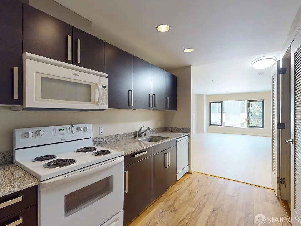 55 Page St APT 219 - Photo 3