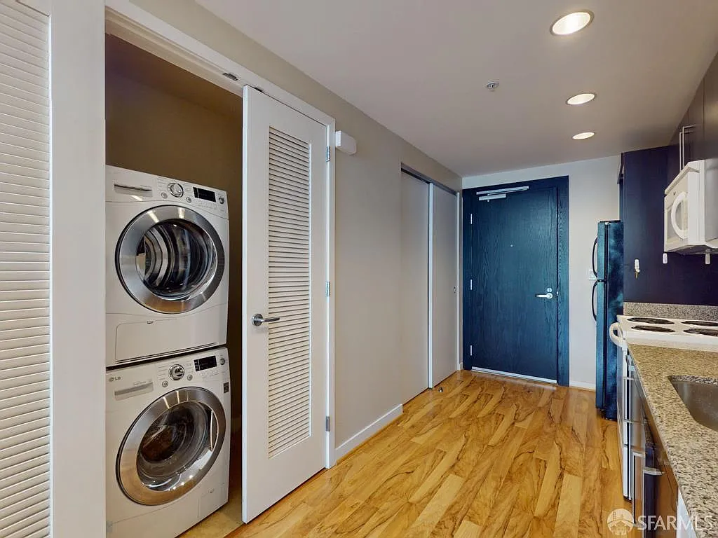 55 Page St APT 219 - Photo 5
