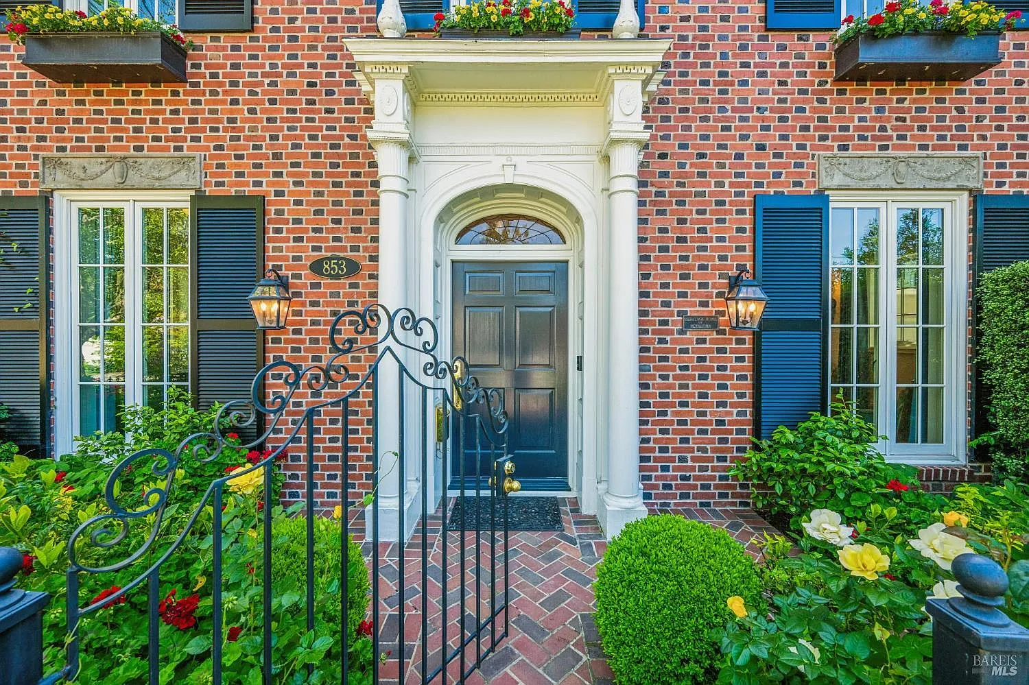 853 D Street - Photo 2