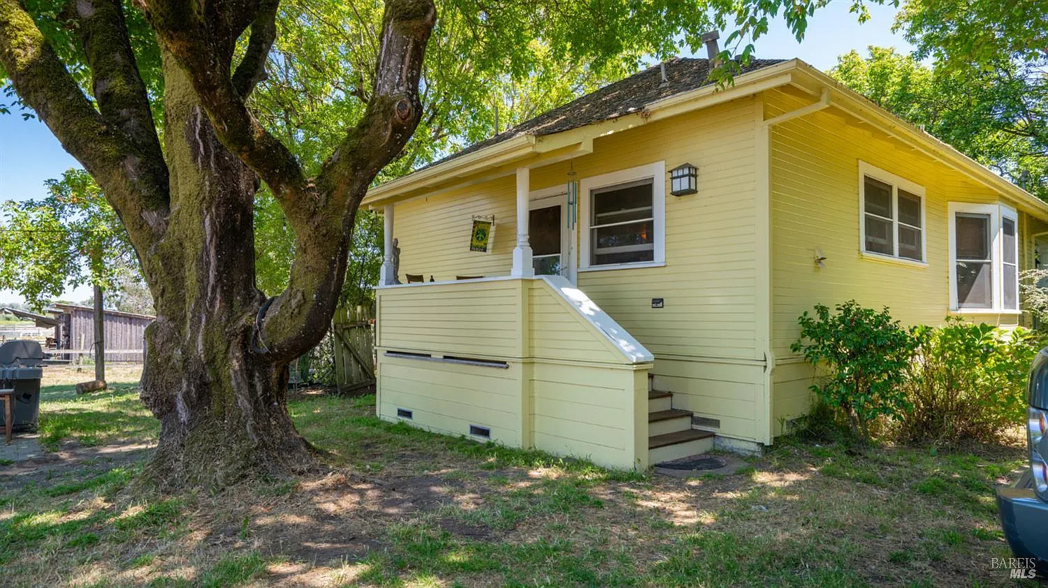4898 Bodega Avenue - 2bd/2ba, 981 sqft - in Petaluma, CA