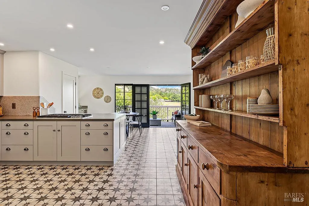 549 Catherine Court - Photo 11