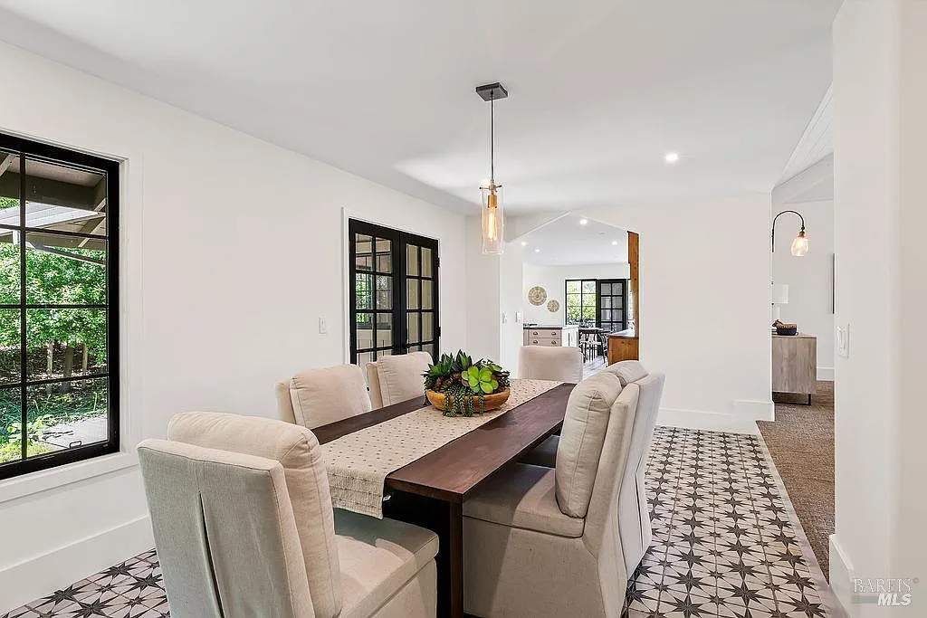 549 Catherine Court - Photo 10