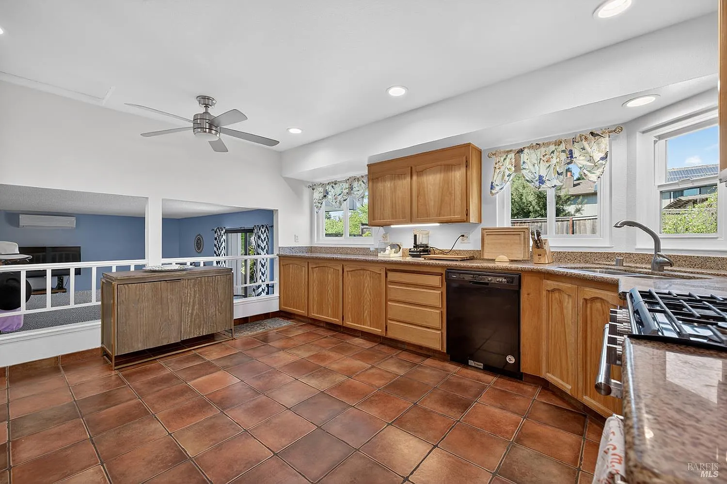 5410 Corbett Circle - Photo 6