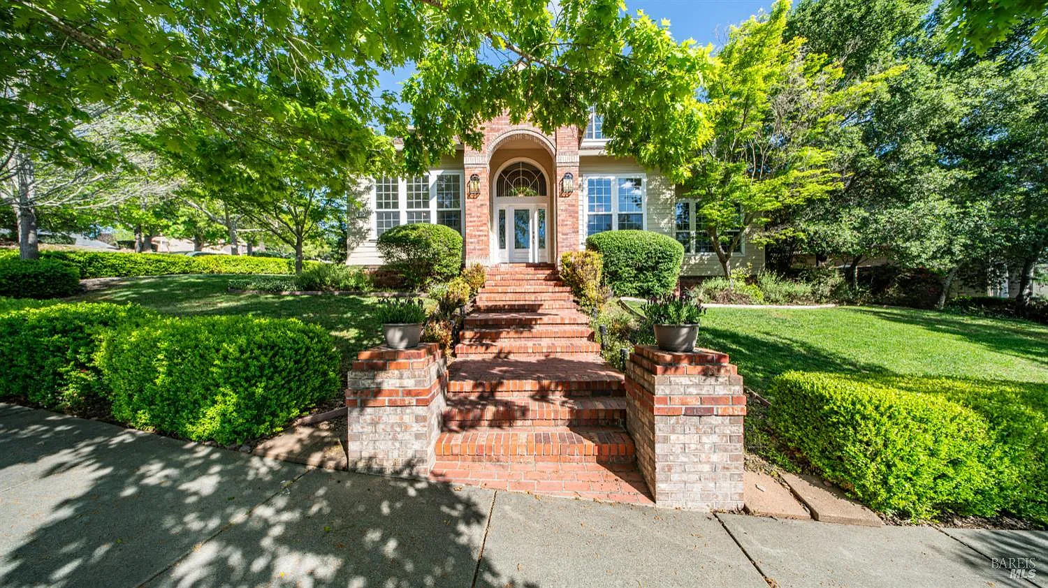 4742 Livingstone Place - Photo 2
