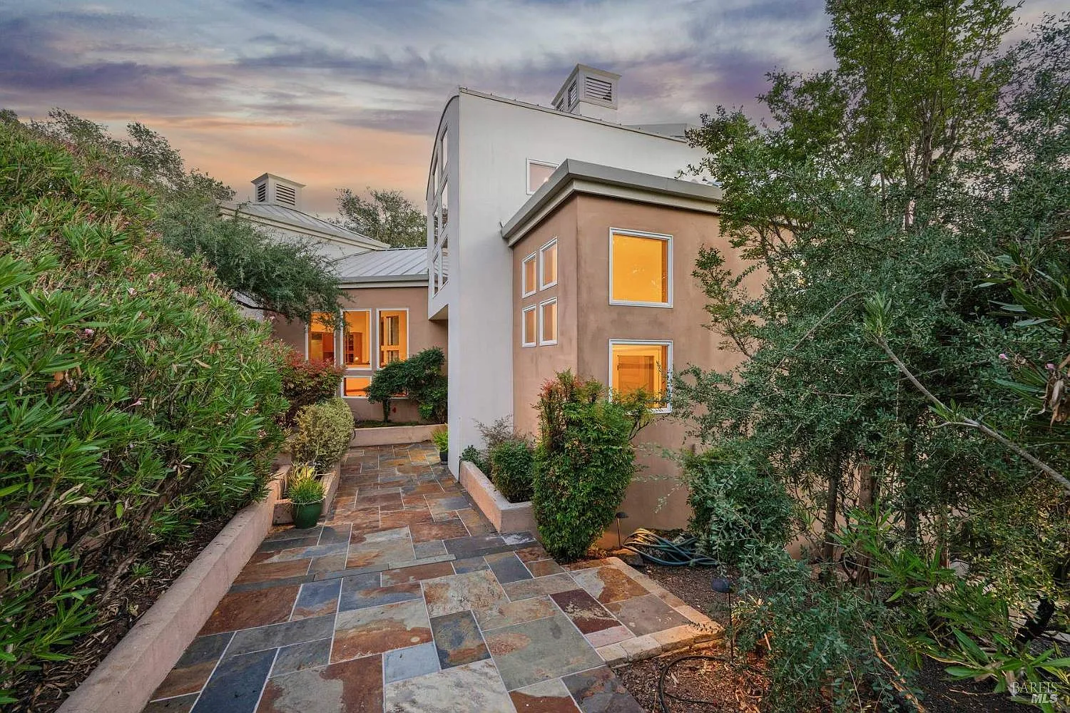 10300 Slattery Road - Photo 3