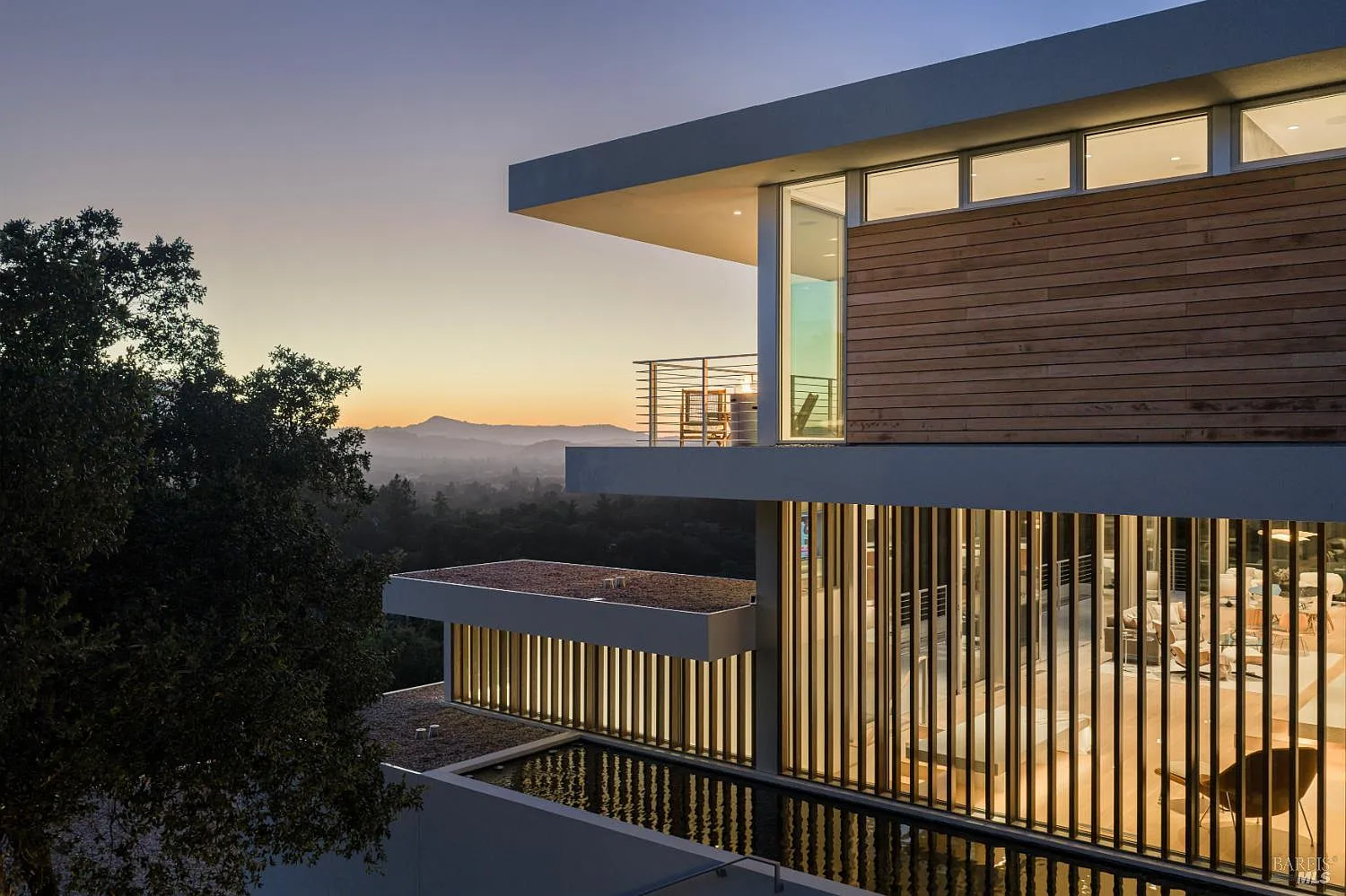429 Chestnut Avenue - 3bd/5ba, 3,766 sqft - in Sonoma, CA