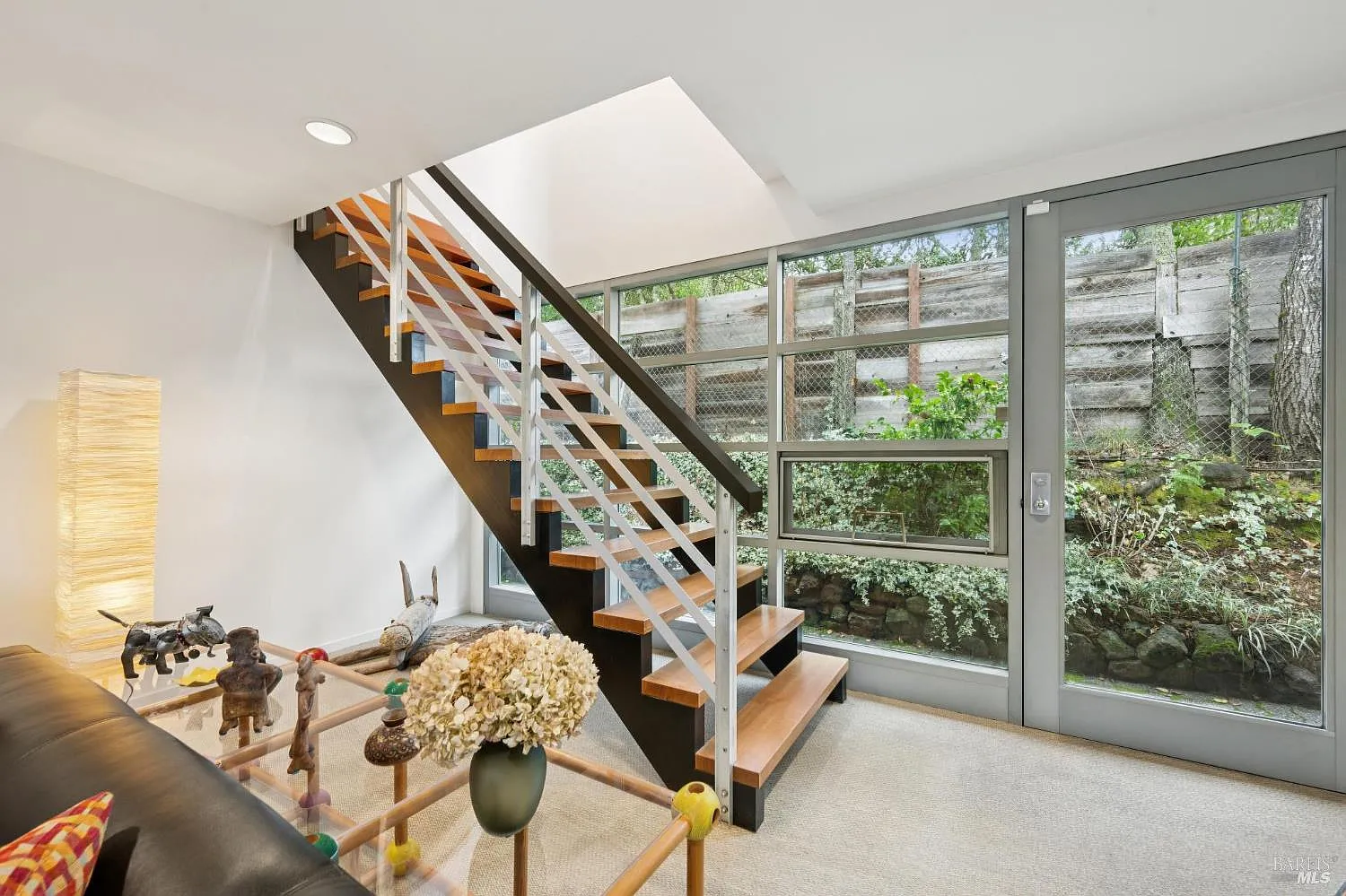 468 Mountain Avenue - Photo 3