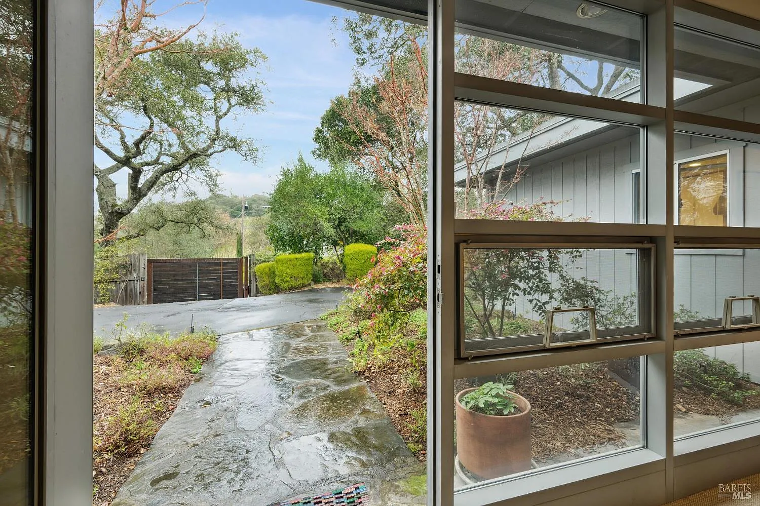 468 Mountain Avenue - Photo 6