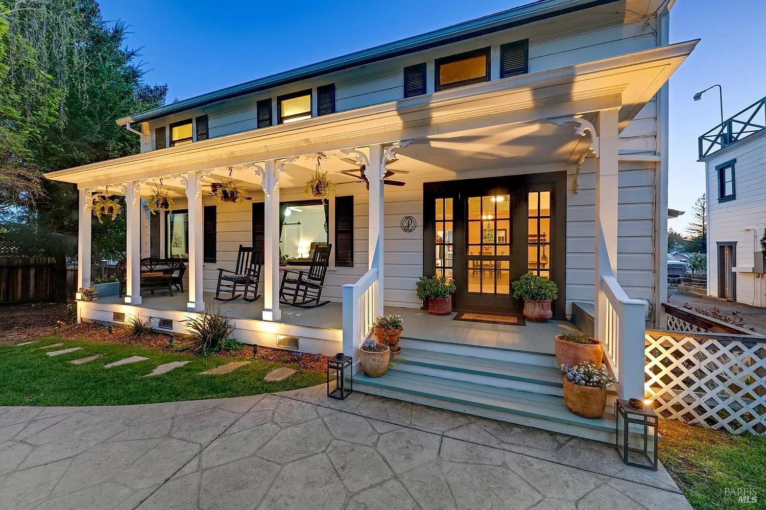 1220 Gravenstein Highway N - Photo 7