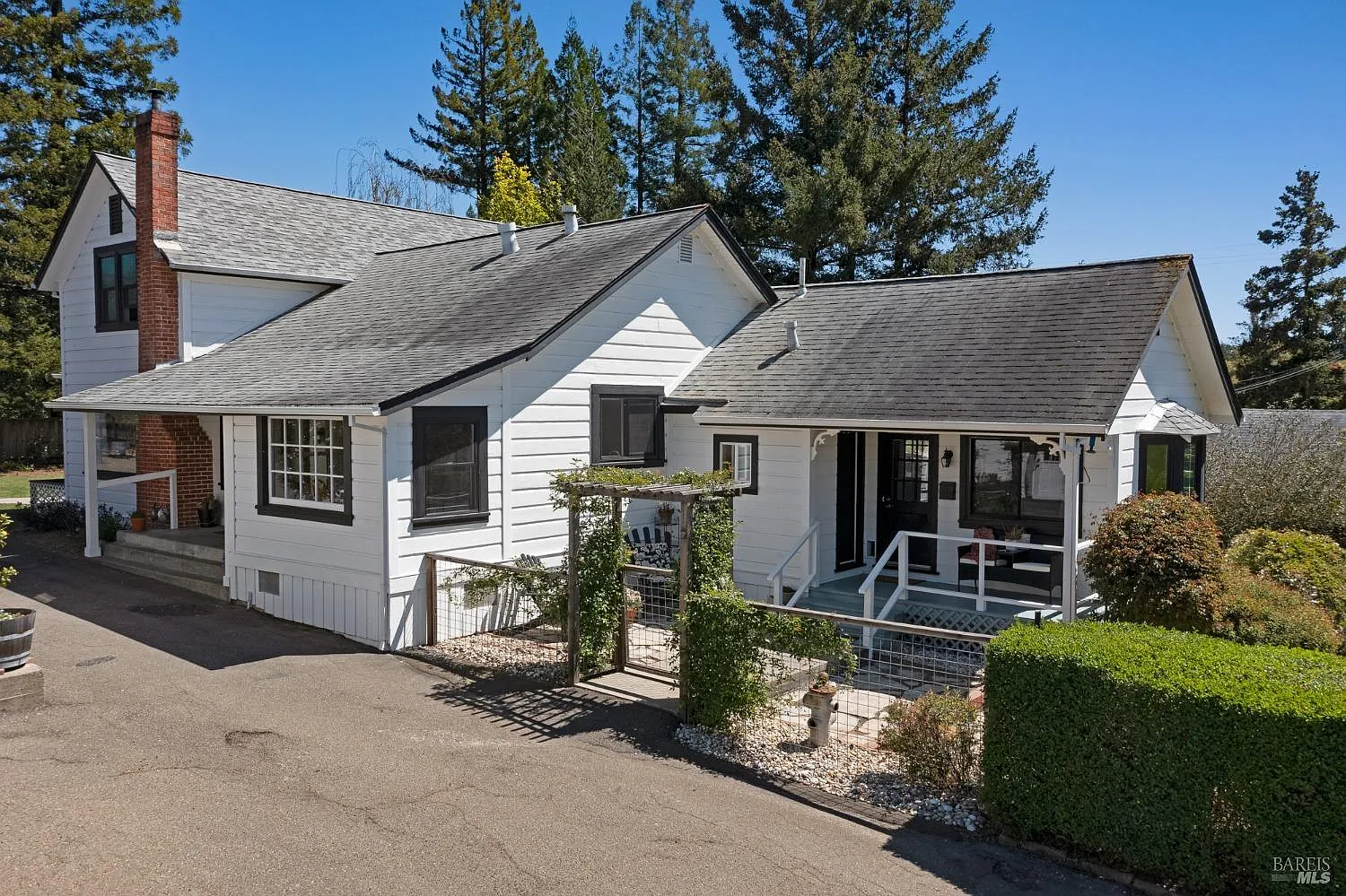 1220 Gravenstein Highway N - Photo 8