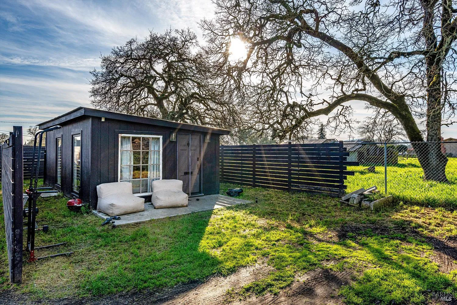 985 Gumview Road - Photo 4