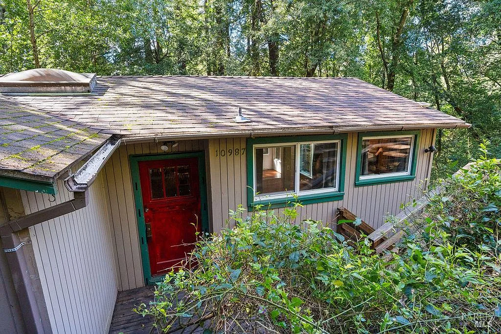 10987 Terrace Drive - Photo 2