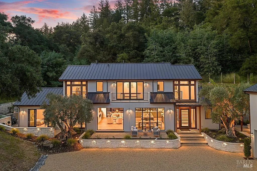 1099 Dry Creek Road - Photo 3