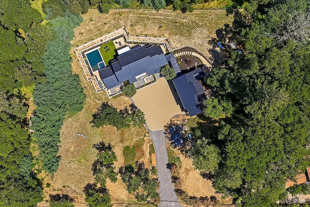 1099 Dry Creek Road - Photo 8