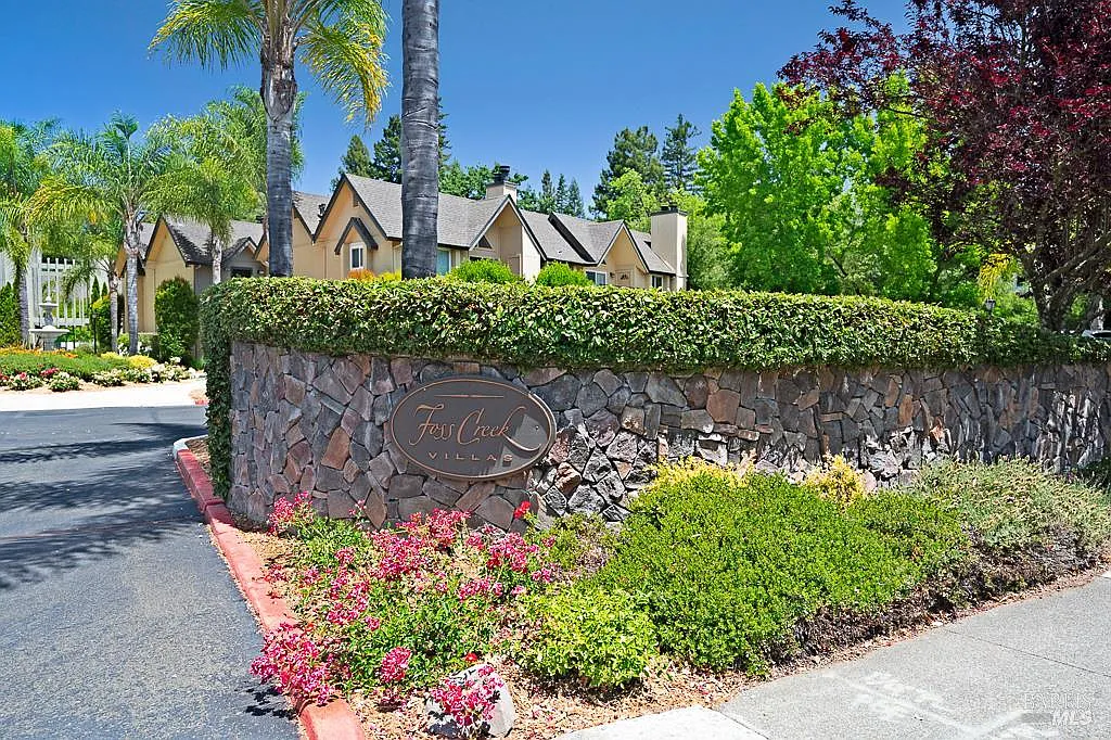 204 Foss Creek Circle #B - Photo 3