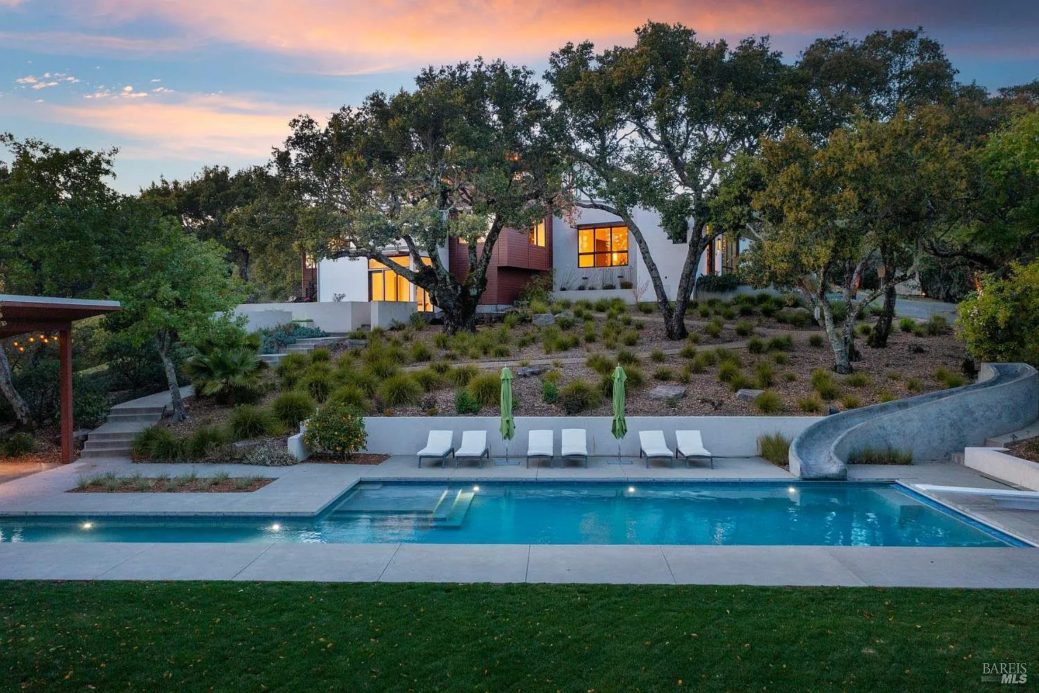 17355 Norrbom Road - 3bd/7ba, 8,318 sqft - in Sonoma, CA