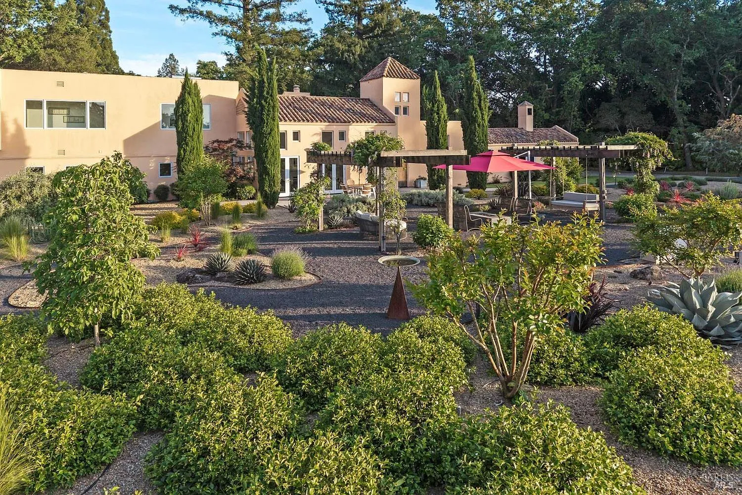 942 Country Club Lane - 4bd/6ba, 5,544 sqft - in Sonoma, CA