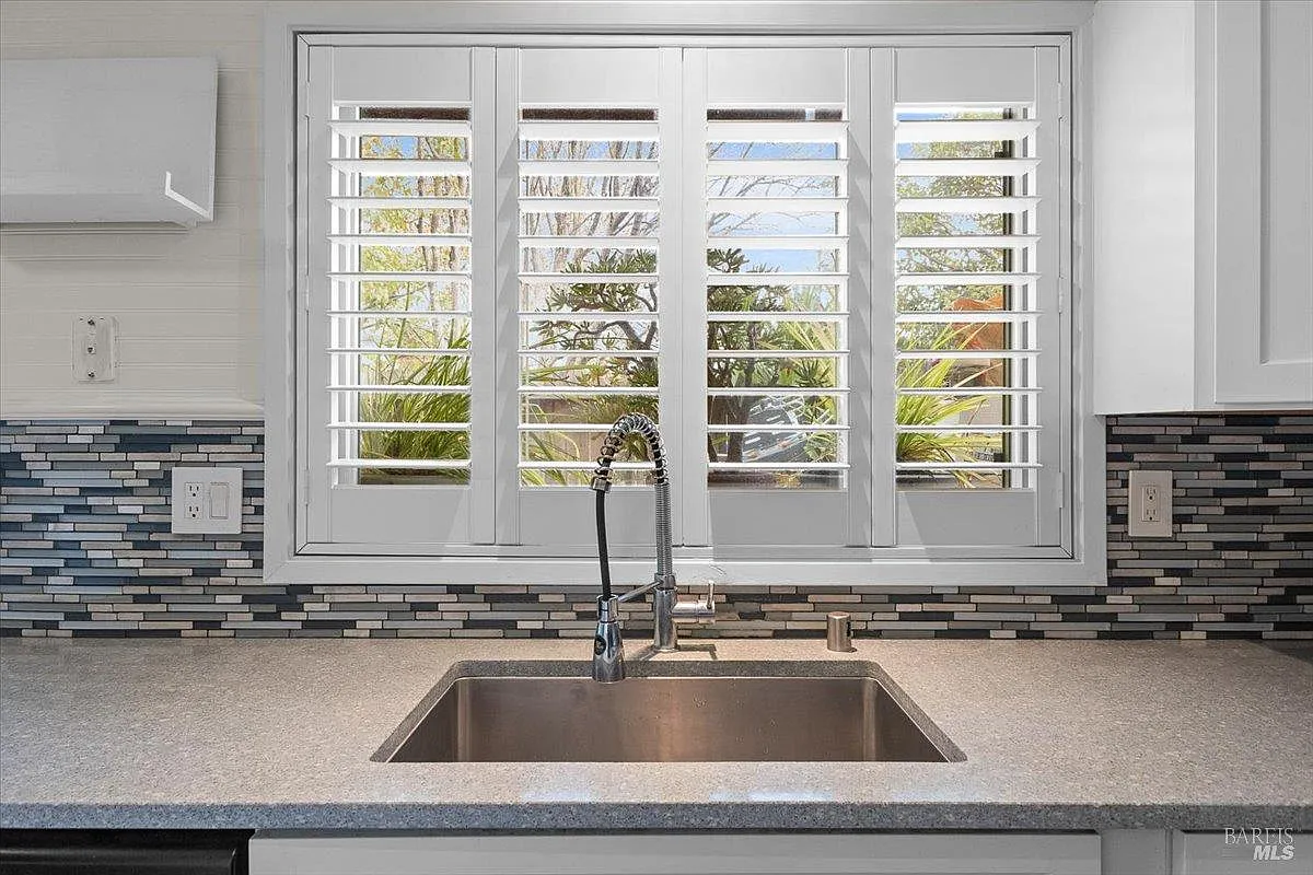 1003 Golf Course Drive - Photo 11